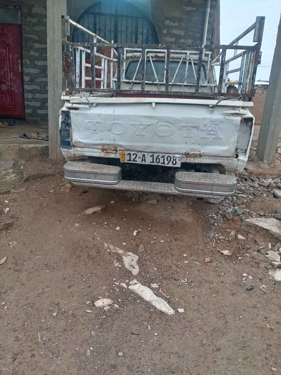 السلام عليكم بكم للبيع 80 محرك بي  صرف القشر قدام العين سنويه 28 كربون مازن موجود باقي التفاصيل على هذا الرقم ب 20 بمجال *********** الاتصال على هذا الرقم
