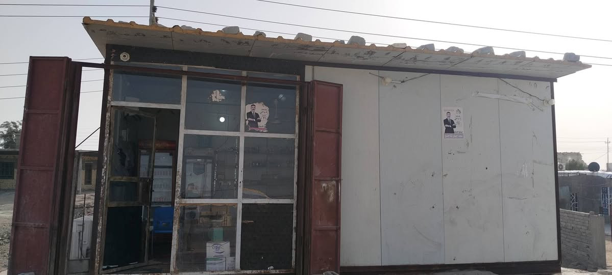 السلام عليكم ورحمه الله وبركاته يتوفر كرفان البيع القياس 7متار ونص  وعرض 4ونص   لعلو 3
كرفان جاهز من كلشي كهرباء شغاله  التواصل الرقم ***********
