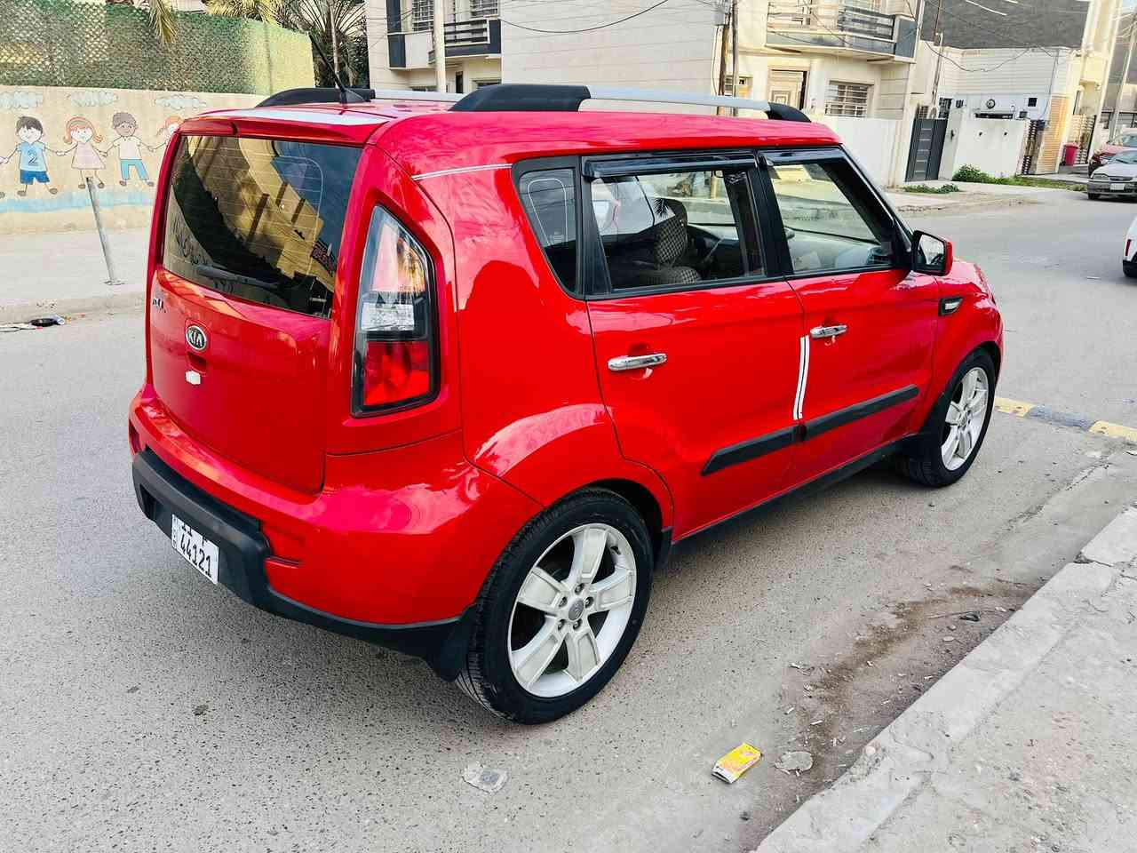 السلام عليكم للبيع كيا صول موديل ٢٠١١ وارد خليجي رقم بغداد بأسمي مكينه ١٦٠٠ دوش كير مكينه حداديه تبريد بحاله جيده ماشيه ١٥٠ كم بيهه صبغ ٣ قطع موجود سونار مكانهه بغداد السعر ٩٥ للاتصال ***********
