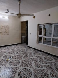 دار للايجار • طابق ثاني • ٢٠٠م