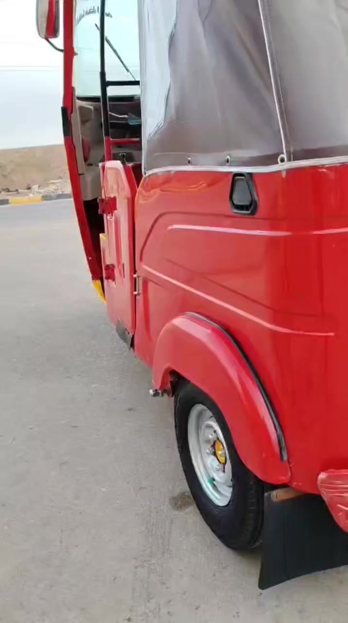 تكتك البيع  موديل 22 شهر 8 كفاله عامه رقم وسنويه نكليزي تحويل ثاني  نضيفه وحلوه وكامله كبل الشارع نكان ميسان مجر  الستفسار تصل علا رقم ***********
