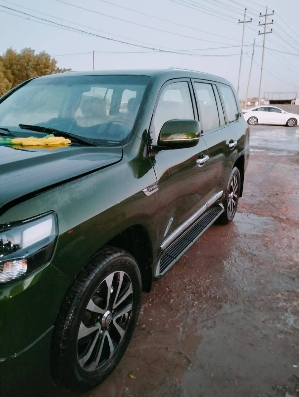 السلام عليكم لاندكروز2010 محدثه رقم دولي سنويه الى2031 السياره مصبوغة عام السعرتصال *********** العنوان الديوانية
