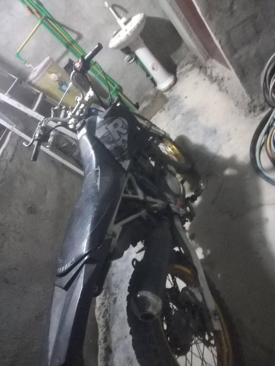 سلام عليكم دراجة قفاز للبيع  مكينة 250 سيسي السعر 700 الف
العنوان/كربلاء
رقم التواصل/***********
