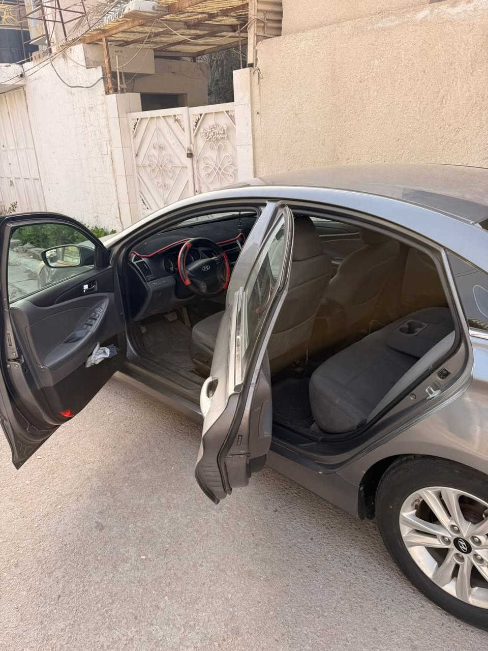 السلام عليكم
سوناتا 2014 وارد أمريكي رقم بابل مشروع وطني بيهة تبديل قطعتين بلاديات باب خلفي وقبق صندوق ورش بالجاملغ الخلفي مواصفات نص فول تحكمات شاشة كامرة حساسات كشنات الأمامية تدفئة وكشن السايق كهرباء مكان السيارة كربلاء ماشية 93 حقيقي السعر 105 وبيهة مجال  للشراي للاستفسار ***********
