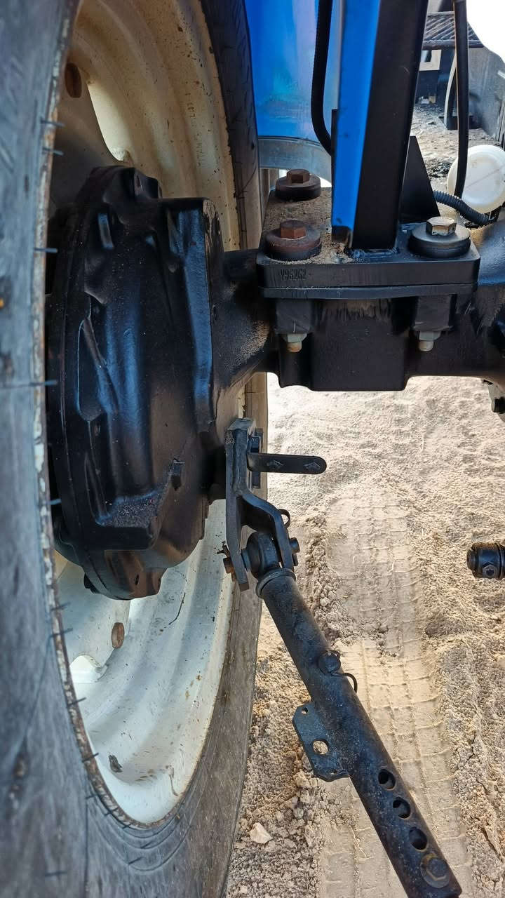 نيو هولند 80موديل 2016رقم قادسيه لعنوان كربلاء ***********
