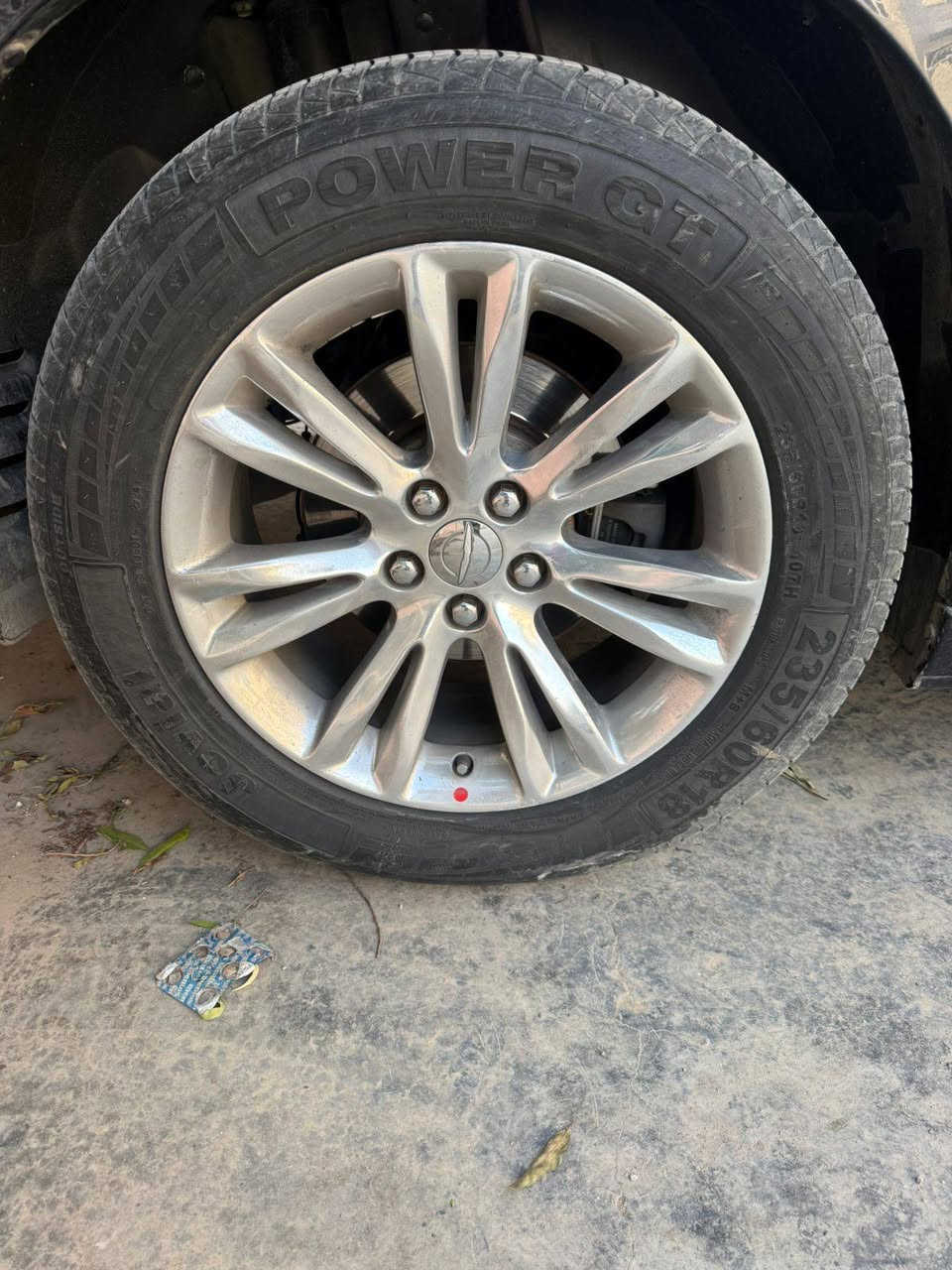 السلام عليكم للبيع فقط
ويل اوباما حجم 18 مكسيكي اصلي نضيف جدا

 بدون عواج و تصليح وياه تخم تايرات اخو الجديد

مكاني ديالى المقدادية السعر 6$ وبي مجال بسيط

***********

***********
