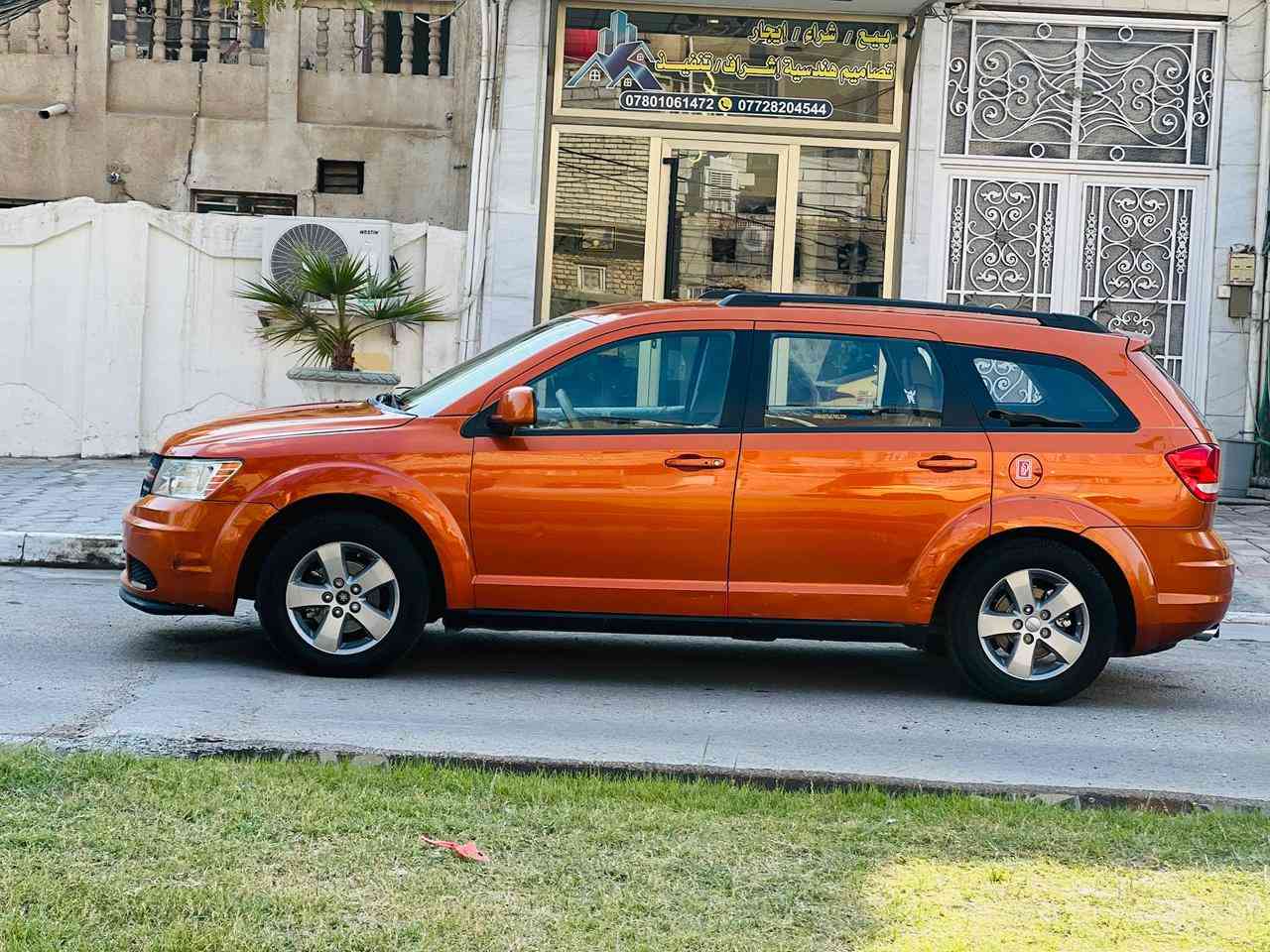 جورني مديل 2011 سعر 97قابل للتفاوض الاستفسار اتصل*********** وارد أمريكي كلين بدون حادث مكفوله كفاله عامه ضربه وصبغ وتبديل مواصفات فول عدا الفتحه بصمه تشغل بصمه أبواب شاشه  تحكم ستيرن كشنات كهربائي داخل بيجي جنطه شفط اشاير مري كهربائي حساسات امامي وخلفي مكينه 6️⃣ سلندر مكينه وكير مكفولات حداديه جديده تخم تاير تبريد تدفئه شغال رقم كربلاء مشروع وطني سنويه ل 29 مكان سياره كربلاء
