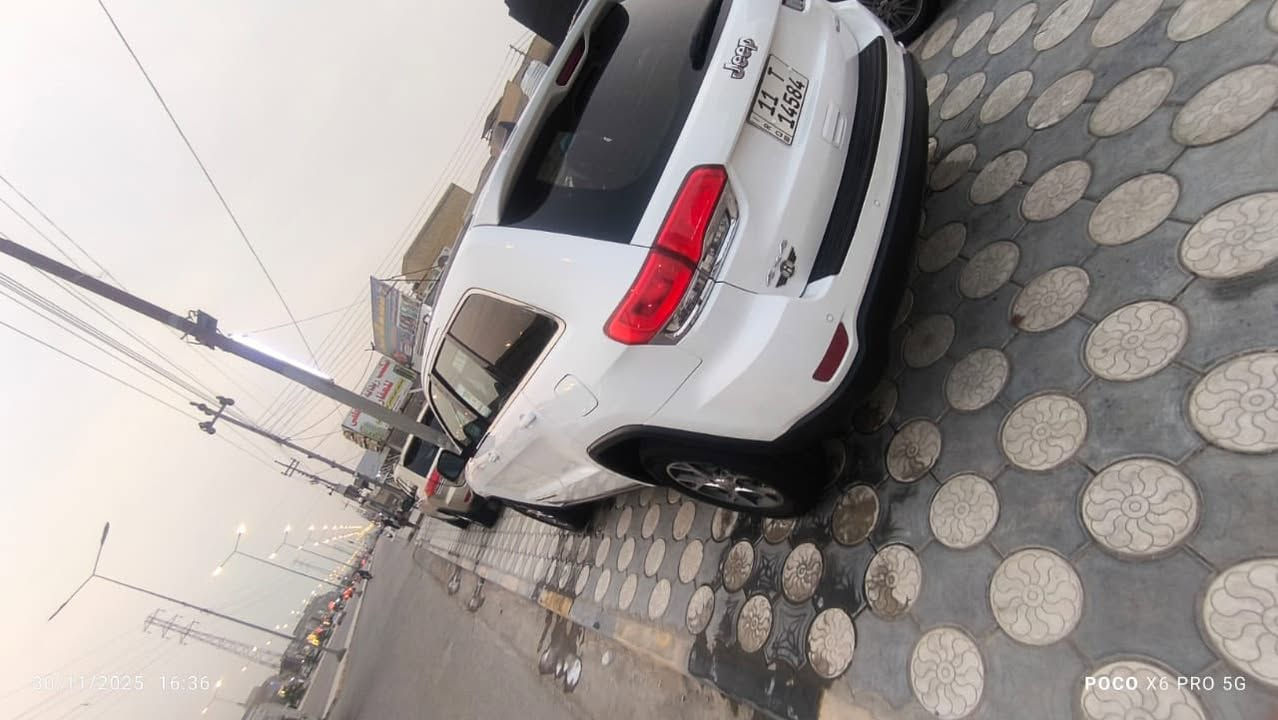 سلام عليكم جيب كراند شيروكي2017 نص فول سياره حلوه وجديده ماشيه155 حادثه بامريكا بس بنيد موجود صور الحادث بل عراق مفتوح بيها 4 قطع بدون تبديل بنون صبغ  سونارها بل منشور تكدر اشوفه رقم بغداد الجديد سنويه إلى 2029 اي استفسار اتصل (***********) مكان السياره ميسان سعرها 205
