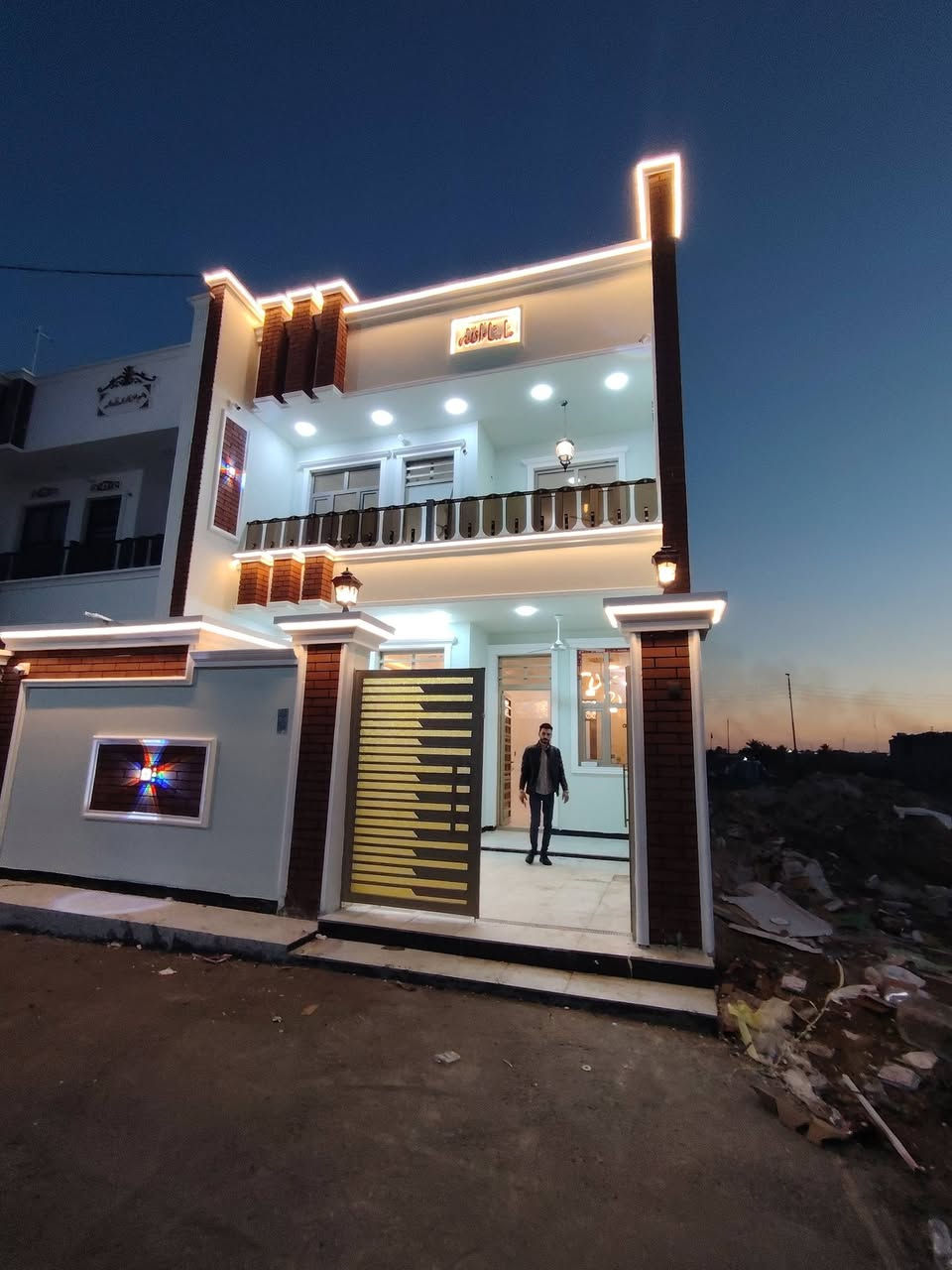 سلام عليكم
بيت للبيع مساحة 150 متر طابو سند 25 البيت جديد بناء 2025 موقعه بغداد الراشدية منطقة الانتصار المهندسين تفاصيل كامله بلفديو للستفسار ااتصل
***********
