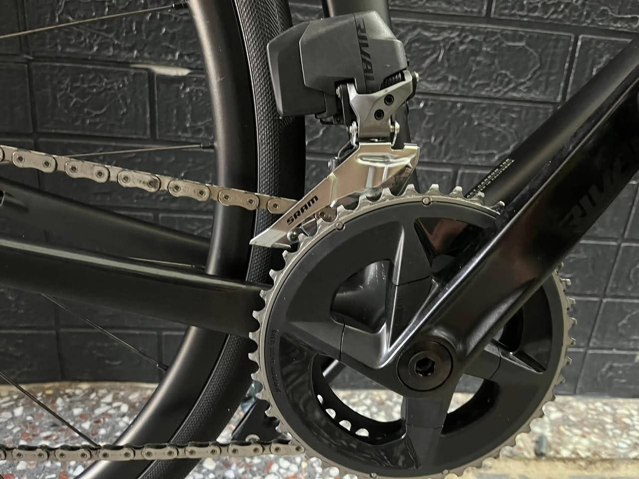 دراجة كرافل ماركه SPECIALIZED SL8 كاربون اورجنال قياس فريم 56 ركبه نابضيه سستم بالكامل sram rival 12x2 كهربائي وياله DT swiss دراجه مختومة uci دراجه وضع شركه بالكامل جدا نضيفة 
للتواصل ***********
سعر خاص او اتصال
