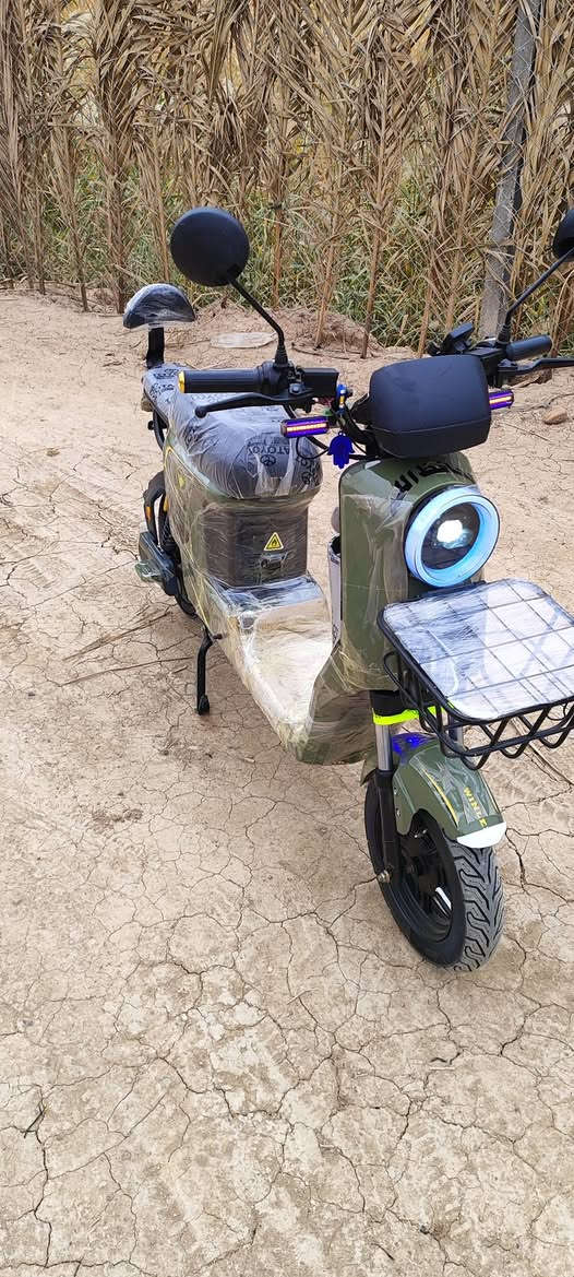 سلام عليكم دراجه شحن R9مديل2026بطاريات كبار دراجه خير من الله السرعه 109الحقيقي60اغارضهه كامه دراجه اني مغلفه مابيه شي السعر 600وبيه مجال. الرقم *********** وتساب فغط مكاني بغداد
