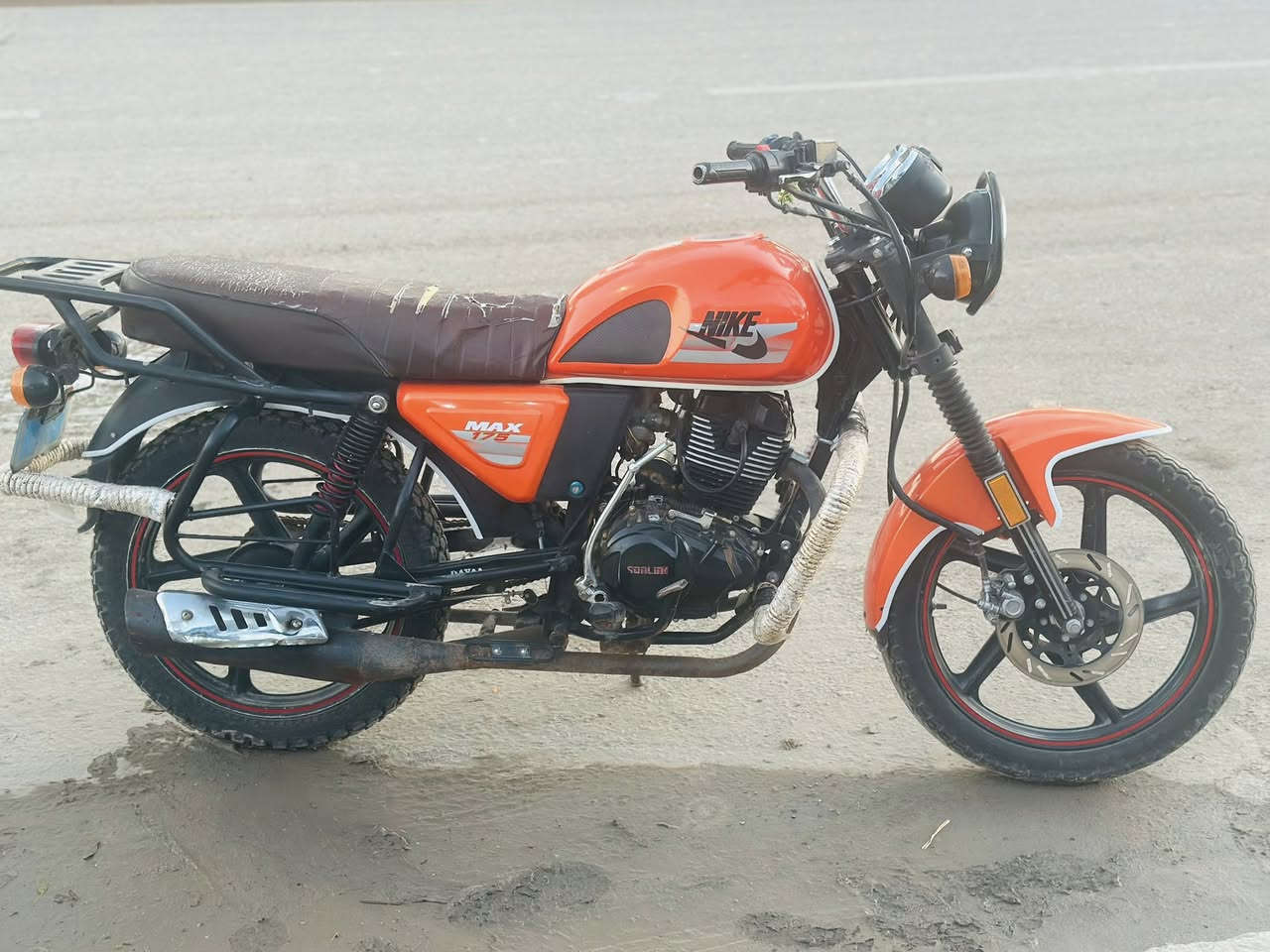 السلام عليكم دراجه دايون  للبيع مديل 2022 دراجه حلوه ومامفتوح محركه أوراق سكنر ***********السعر  1100وبيه مجال المكان شوملي
