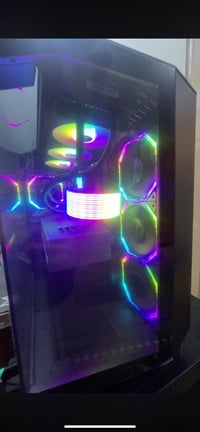 ‎🔴 للبيع PC قوي – نظيف وجاهز للألعاب والعمل 🔴  ‎📌 المواصفات: ‎ • المعا...