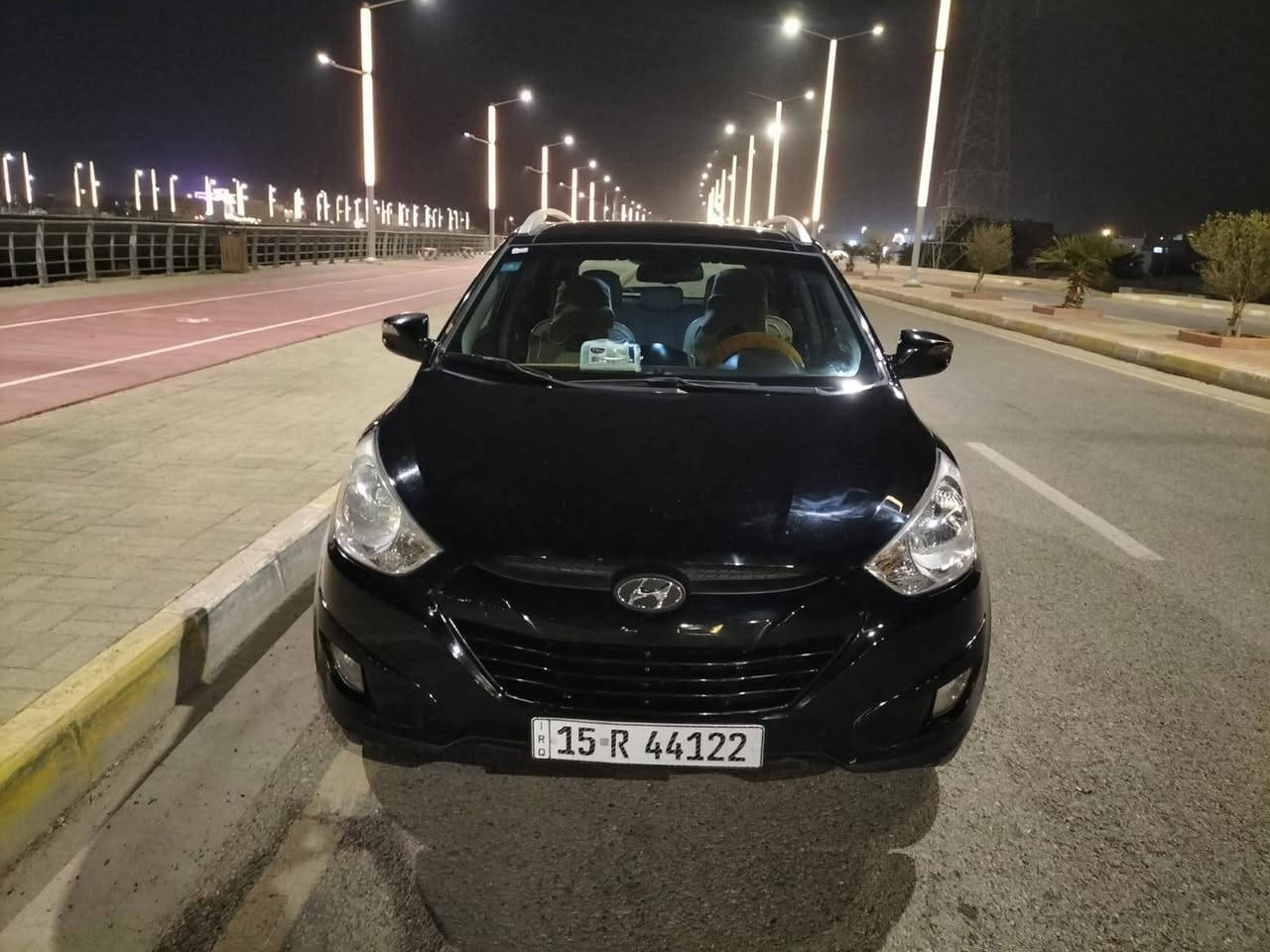 : هونداي توكسان
موديل 2011 
خليجيه
: محرك دوش
: اشاير بالمري 
رقم انبار
: بانورامه شاشة وكامره داخل لونين بيجي وجوزي
: صبغ جاملج وبنيد والصندوك بس البلاستك
: السعر 115
: للتواصل رقم ***********
