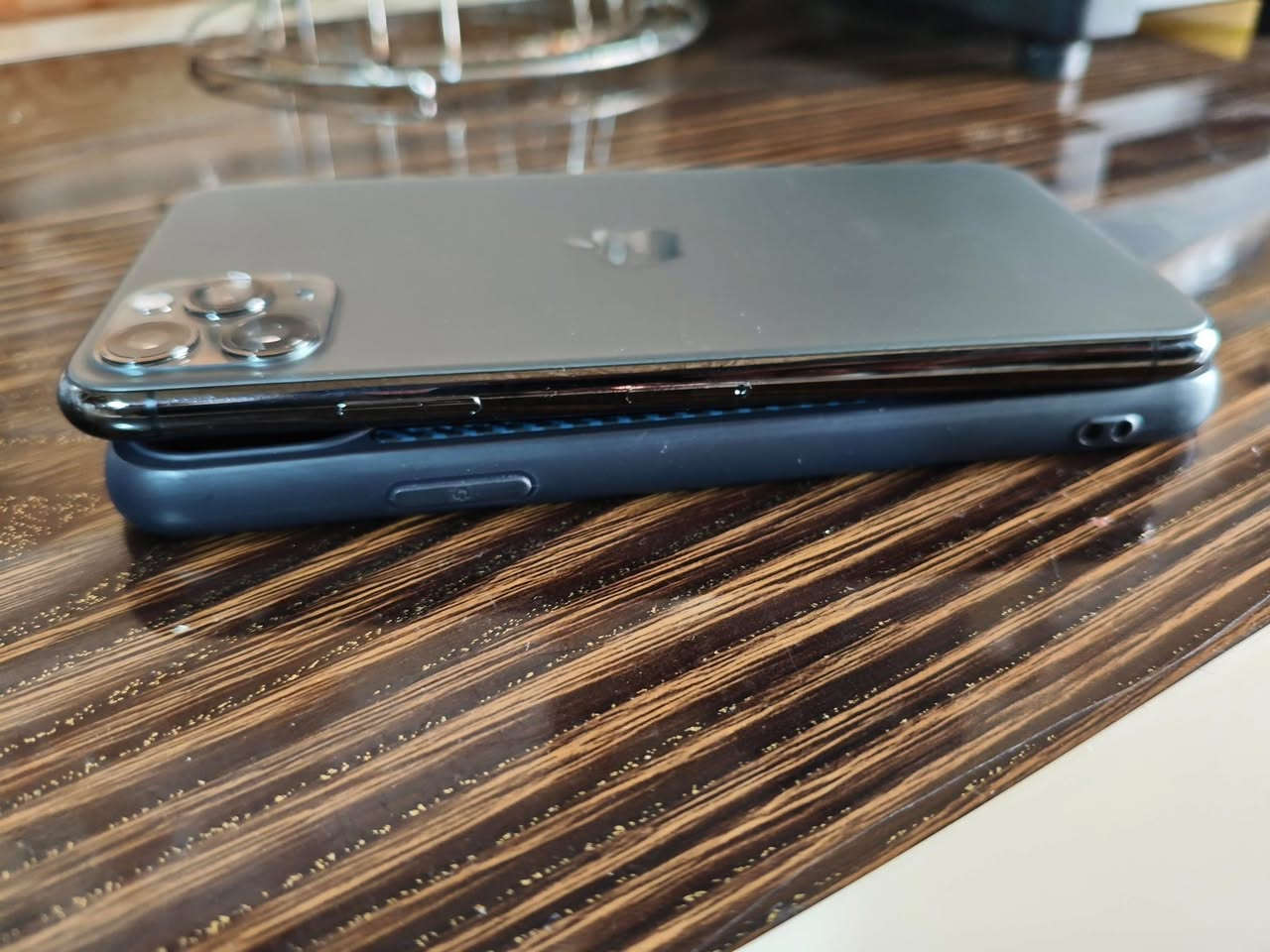 من رخصة الأدمن جهاز مال شغل تصوير فول ايفون 11برو ماكس طراز امريكي  جهاز كلشي مابي بس مبدل بطارية اصلية 
ذاكرة:512
بطارية:100
لون:اسود سيمكارت:تك 
نضافة:95
اللي يريدة يراسلني على هذا الرقم:***********
مكاني الحويجة حي اليرموك وذا مو شراي لتراسل رجائاً
سعر:360وبي مجال قليل
