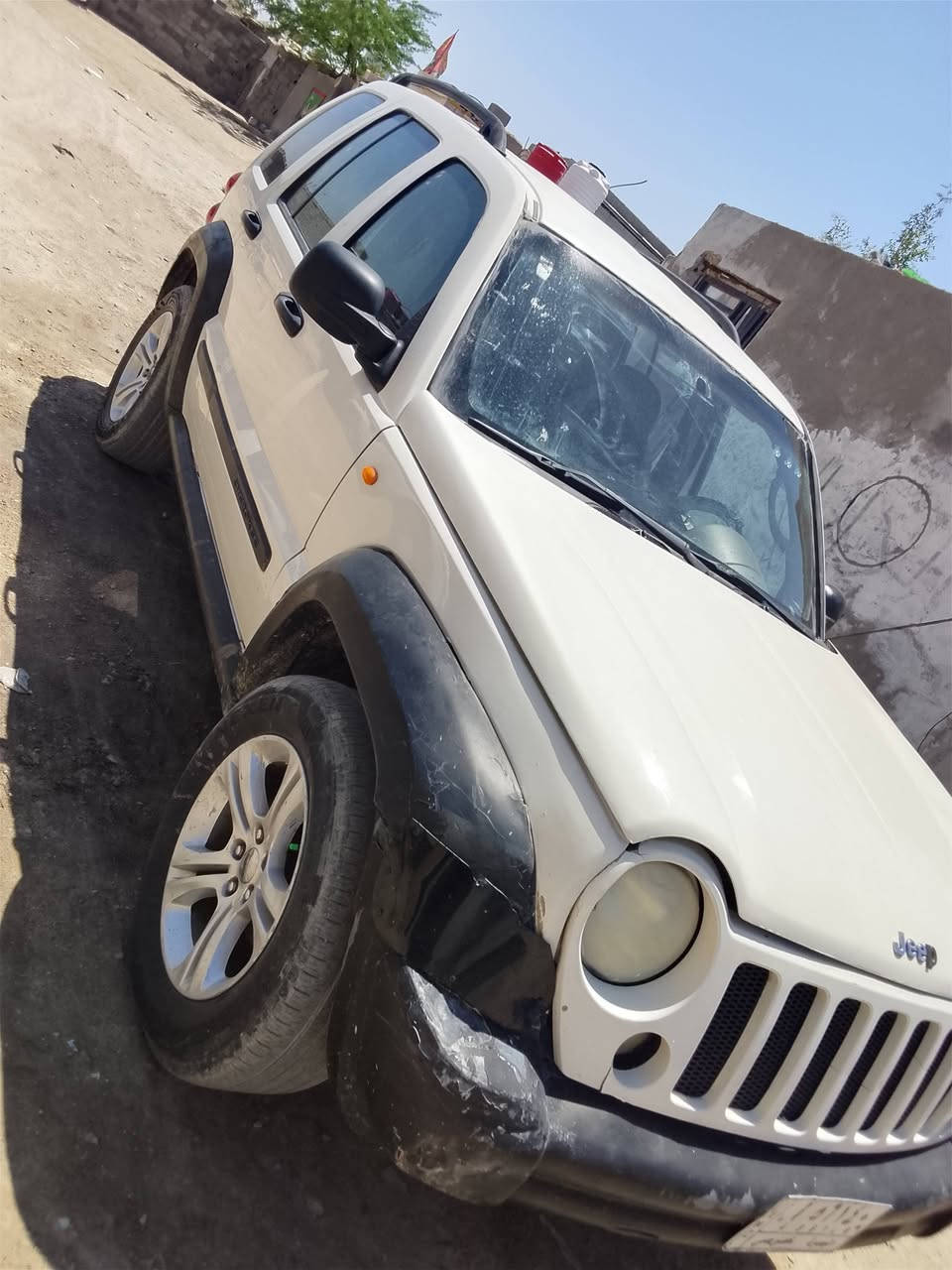 سياره جيب امديل 2004 سعر 33 بيهه مجال مكاني بصره سياره جاهزه اتصال***********  
ادوات ادوات
