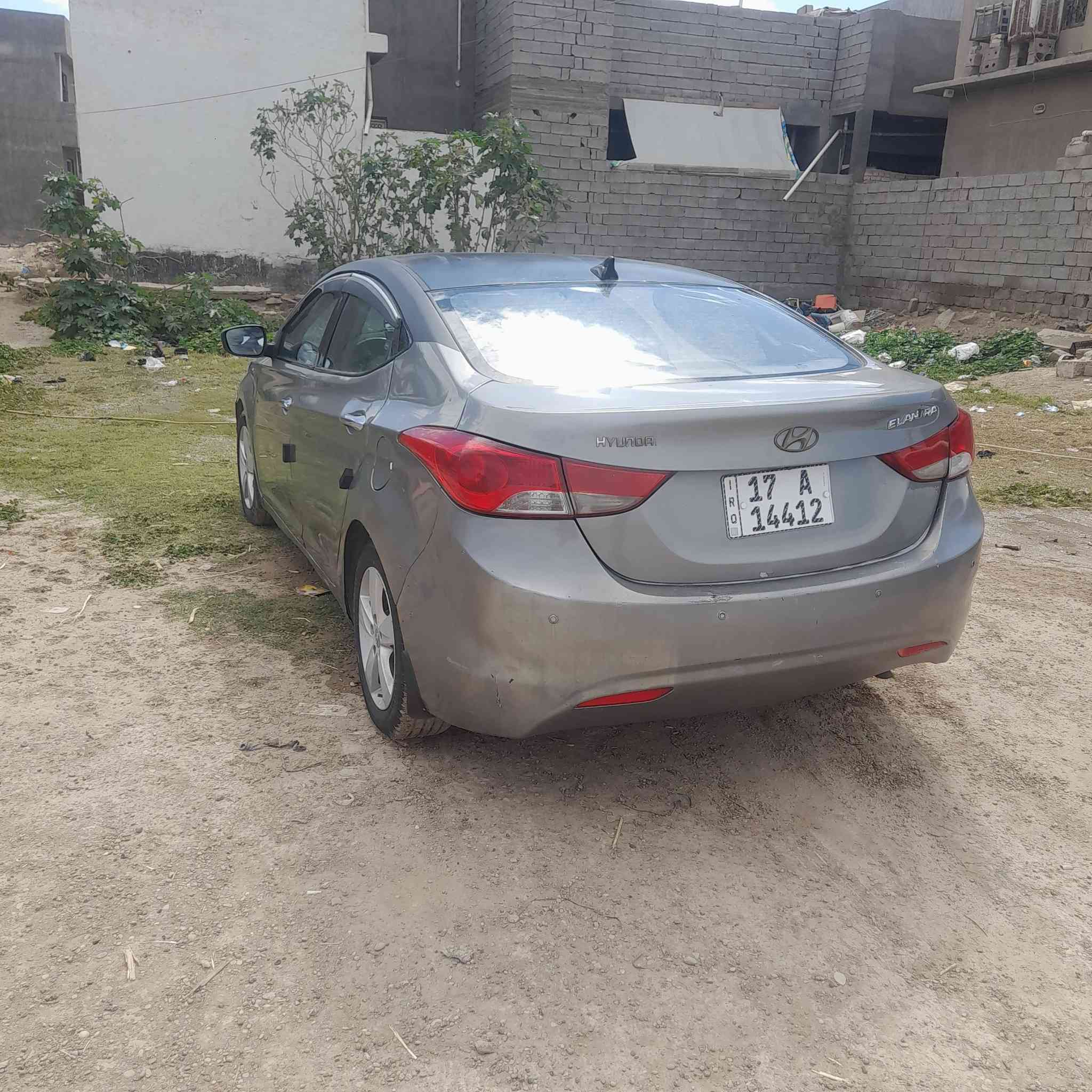 السلام عليكم النترا موديل ١٢ باسمي رقم مثنى مكينه كير تبريد تخم تاير كله مكفول السياره بيها جفيه السعر ٧٥ بيها مجال حك لجيه مكاني بغداد ابوغريب سياره باسمي تحويلها وين ميعجبك ***********
