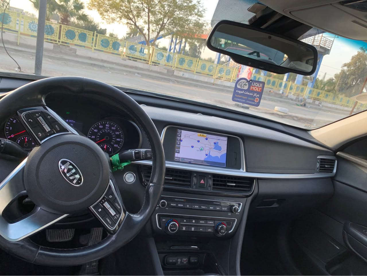 اوبتيما 2019 امريكي
. حادث قبق جنطه فقط مصلح بارد بدون ايرباك بجم كبس 
رقم بغداد الجديد تحويل ثاني يوم مكينه 1600 تيربو مكينه 
اقتصاديه وناعمه وقويه حيل 
سيارة فول الفول مواصفات -EX— اعلى فئه بل اوبتيما
بانوراما  3 حركات
دبل گزوز 
قطعتين تبريد 
لايتات كله لد نهاري امامي خلفي
 كشاف ضباب
كشنات جلد
كشنات كهرباء تدفئة تبريد الامامية
كشنات بيهة خزن ميموري سيت
ستيرن تدفئه
اناره داخليه بلادي متغيره من الشاشه
اناره ترحيب بليدات وبل مري من تتقرب يم السياره 
تسهيل دخول وخروج يعني الاستيرن والكشن يرجعن من تطفي السيارة ويتقدمن من تشغلهة 
سماعات شركه :Harmon gardon اقوه مضخم 15 سماعه
سايد بريك بصمة
شاشه كبيره + خرائط GBSتحديد +رام الشركه موجود 
ابل كار بلي +واوندرويد اوتو
تحديد مسار وتثبيت مسار
مثبت سرعه 
3 وضعيات قياده comfort +Smart+Sport + گير عادي
 بصمه ابواب وبصمه تشغيل
مرايه وسطيه حديثه نضام تضليل الضواء العاكسه
اوتو هولد 
نقطة عمياء
5 ويل كب 
حساس اطارات الهواء 
توقف ذاتي
رادارات امامي خلفي جانبي
حساس امامي خلفي جانبي
اشاير بلمري
مري قلاب
نضام ABS
مانع انزلاق
جنطه تفتح عند الاقتراب
 وباقي المواصفات الفول
السياره جديده حيل مابيها اي نقص جاهزه من كلشي ومداريها مال جناي عليها تخم تاير جديد ودامه كامله
 عنوان بغداد المحموديه 
***********‏ بغداد, العراق
