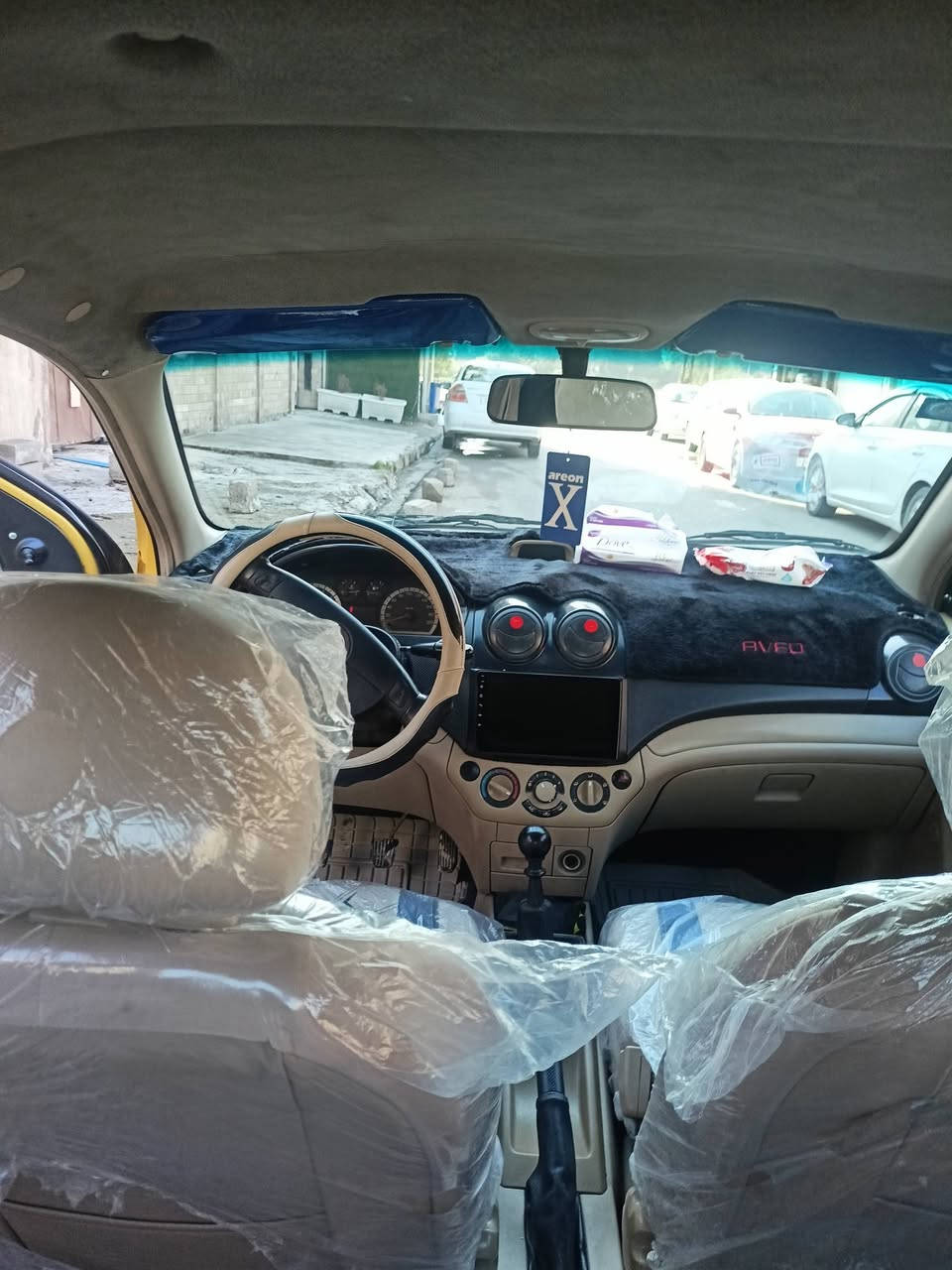 للبيع 
افيو مديل 11 مواسسه كير ومكينه شرط مكينه استره 
بدون ضرر صبغ جماليه رقم اجنبي بسمي *********** الشراي يخابر السعر 65 بيها مجال
