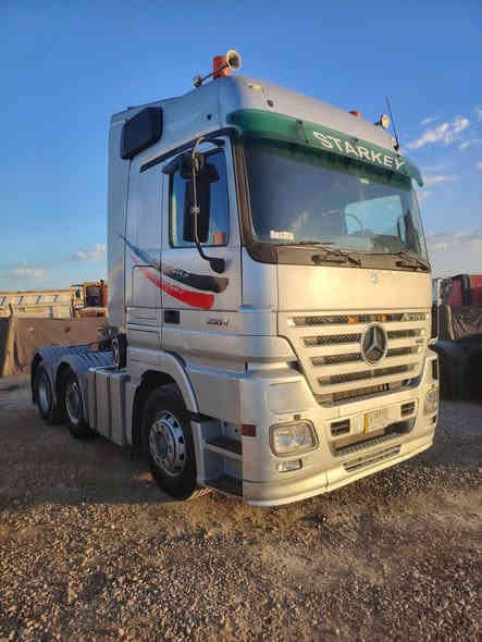 لبيع كتروس موديل 2005 حجم 2554 رقم ط بدون تحويل بس وكاله مربوطة عربانه فلات سيار مكفوله مكان انبار ٥كيلو شراع *********** سعر 270
