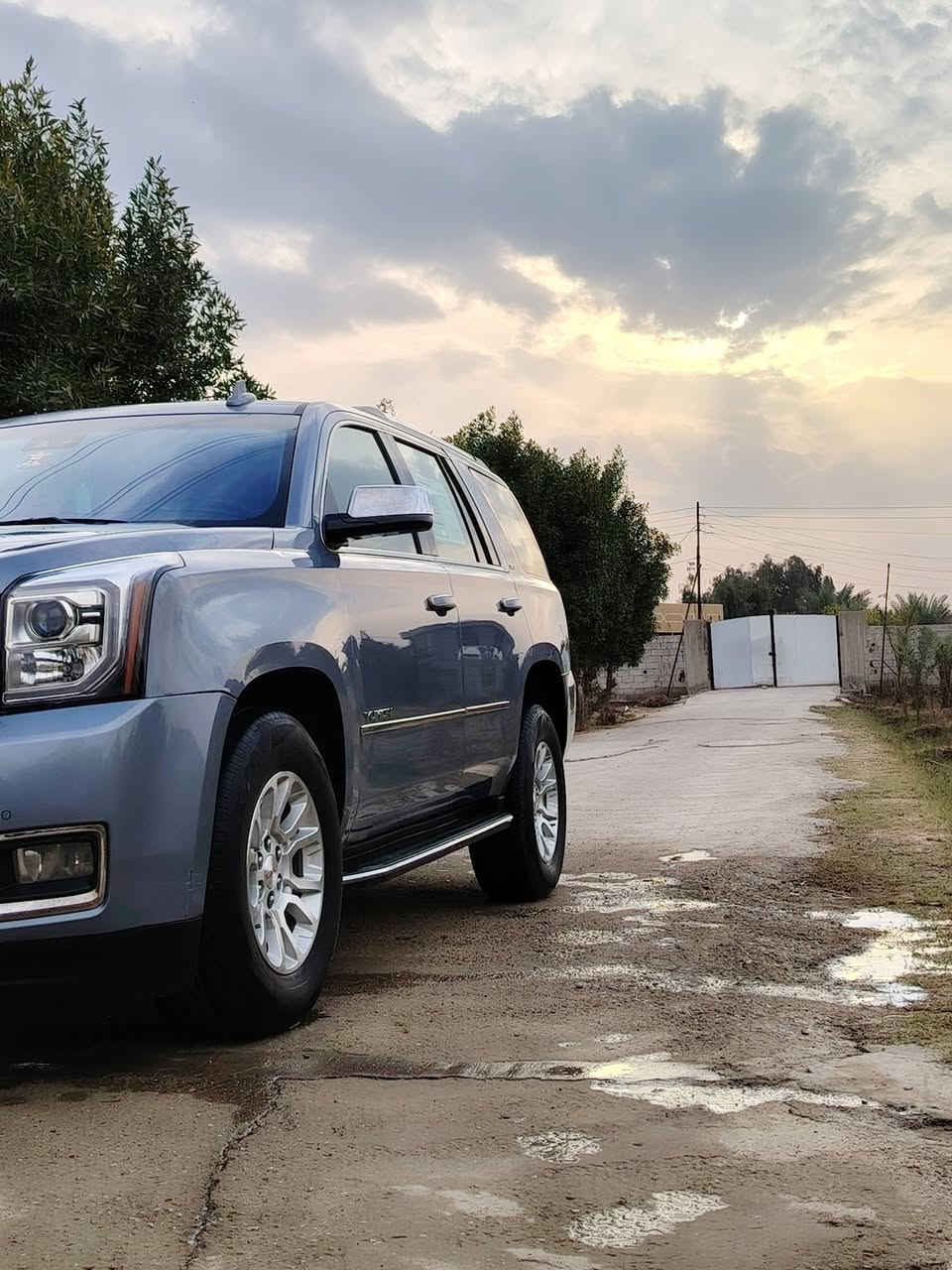 ياالله
جمسي ابتر موديل ٢٠١٦ وارد أمريكي السونار موجود بالصور السياره فول مواصفات ٥ بصمات  مكينه ٥٣٠٠  ماشيه ١٩٣ الف كيلوا حقيقي مكان بغداد عارضها ٢٧٥ $ورقه وبيها مجال حك الجيه للبيع او مراوس بتاهو او جمسي من موديل ٢١ وفوك *********** اخون كلشي موجود بلسوك
