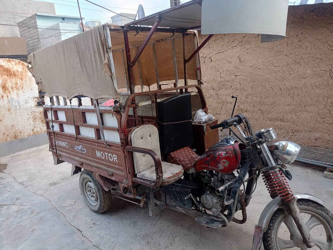 ستوته لبيع شرط شغلاالكهربيات السعر850 وبيها مجل الموصل ***********
