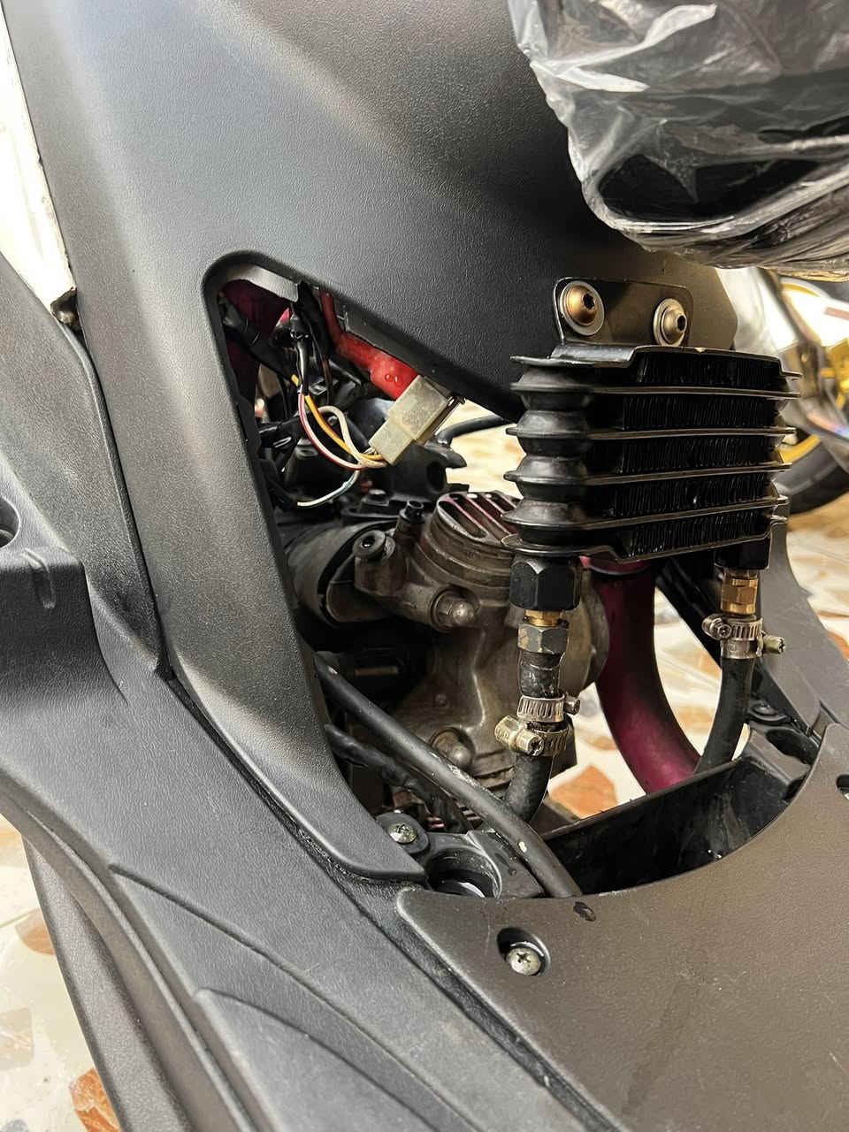 سلام عليكم ورحمة الله وبركاته يولد الدراجات للبيع كلهن الي تعجبه يجي خاص او مراسله وتساب وحده مكينه اربعه ولفات وثاني ليمونيه ولفين ولحمره بلاديه تفاصل اكثر وتساب دراجات متروسات تزويد ‭٠٧٥٠ ٥٨٤ ٠٦٤٠‬ مكاني بغداد ابو غريب
