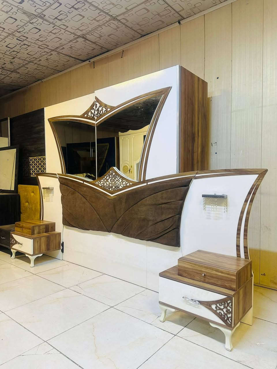 غرفه تركي مستخدمه 
غرفه 5 قطع نضافه مثل صور😍👌
غرفه ول توصيل وشد 375🔥✔️


**إذا كنت صاحب هذا الإعلان وتريد حذفه لأي سبب، رجاءا أرسل رسالة إلى الدعم الفني**