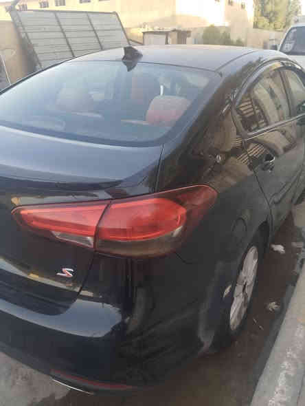 سلام عليكم بيع او مراوس 
فورتي 17مواصفات اس بدون حادث كلين والتقرير مال امريكا يمك
بيهة كلير من امريكا خمس قطع ابيع حزام
محرك بي تنقيص قليل
سيارة بسمي تحويل مباشر بلحسينية 
السعر 102 التواصل واتساب
***********
