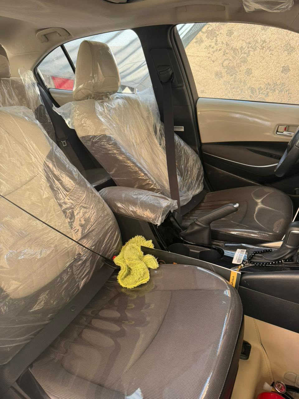 سلام عليكم تيوتا كورلا شركة ساز سيارة ماشية 13 الف بعدها بوضع لشركة سبير وجك منازلات ولساز مواصفاتها معروفة موديل 2024 داخل مدوشم عام دشبول وبيبان كاملة لسيارة 
سعر 210 وبيها مجال قليل 
***********
سيارة كفالة عامة كفالة منل زلغ
