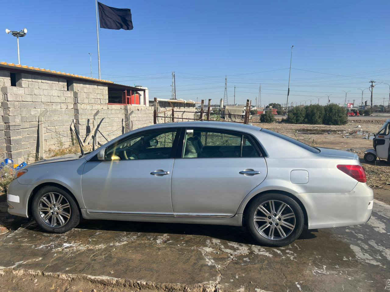 السلام عليكم للبيع افلون ٢٠١٢ جاهزه مكينه كير حداديه تخم تاير تبريد سنويه وهزه جديده باسمي جاهزه على اخر حبايه ربع متصرف عليه بيه قطع صبغ ابيع حزام مكان السياره واسط السعر ١٤٥ وبيه مجال
***********
