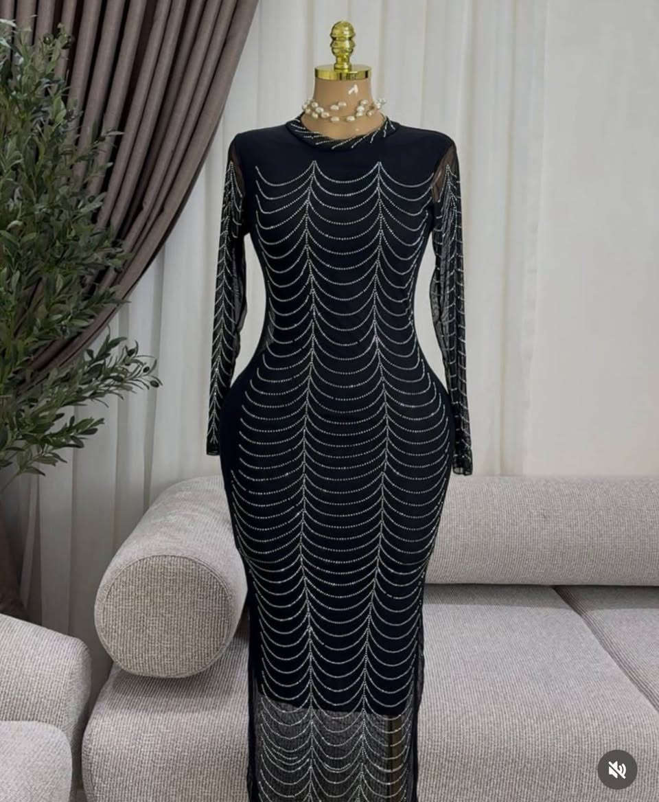 فستان طويل فول كوالتي 
قطعتين ستراس اصلي 
قياس فري سايز
السعر 20


**إذا كنت صاحب هذا الإعلان وتريد حذفه لأي سبب، رجاءا أرسل رسالة إلى الدعم الفني**