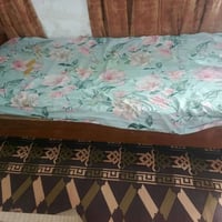 عندي. سرير.البيع.سعر30.تصل.07702345706