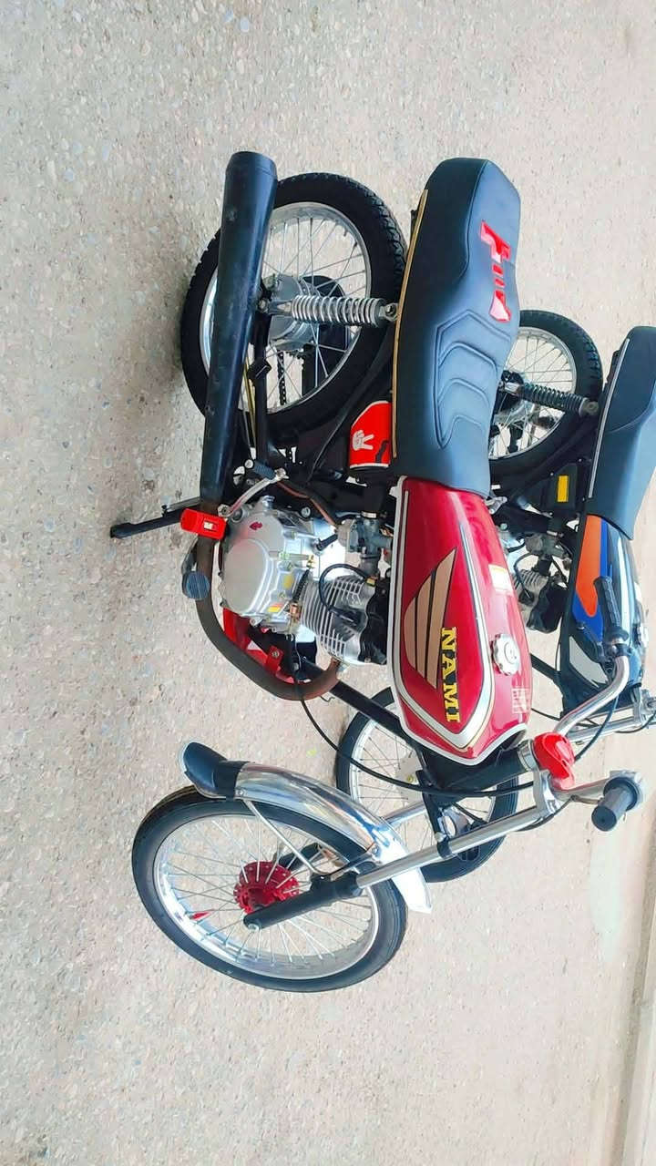 سلام عليكم يولد دراجه للبيع الدراجه تعمير 26بعده بل كارتون لدراجه سيجي نامه ام الحربه 
الدراجه برغي ما مفتوح بيه الدراجه خير من الله 
اسعر 600وبيه مجال الدراجه بل ناصريه حي التضحيه الرقم *********** الشراي بيه خير ويدلل
