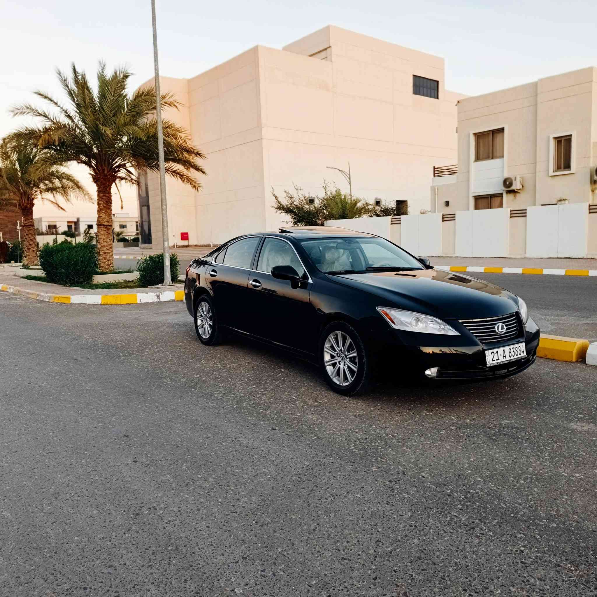 السلام عليكم بيع مستعجل بسعر ٩٨ورقه تيوتا لكزز ES350 ٢٠٠٩فول مواصفات ١/١استيراد خاص رقم سليمانية دولي سنويه هزه لل٢٠٣٠شرط التحويل محرك ٦سلندر وكير شادهن جديد شرط صدر أمامي خلفي طخم تاير تبريد قطعتين ثلج سياره جاهزه من الدعاميه للدعاميه ماشيه٢٠٠حقيقي استخدام شخصي
السعر ٩٨ورقه اعتذر جداً عن الاقساط والوعده 
مكان السياره تكريت 
***********
***********     ‏
***********
