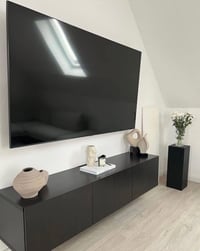 ميز بلازما • للبيع • قابل تفاوض