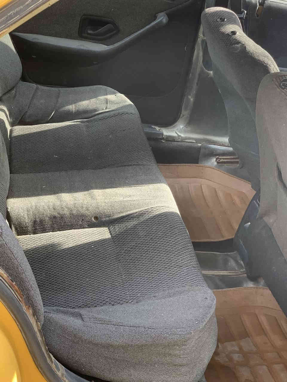 السلام عليكم بيجو بارص للبيع موديل ٢٠١٣ رقم بابل سياره بيها تبخير قليل كهربائيات شغاله كلها تخم تاير باتري جديد سياره خير من الله بيها ضربه جاملغ خلفي جهة السايق وباب سايق مبدل شركه عنوان بغداد سعرها ٣١ وبيها مجال بسيط غير متواجد ع الفيس هاتف ***********
