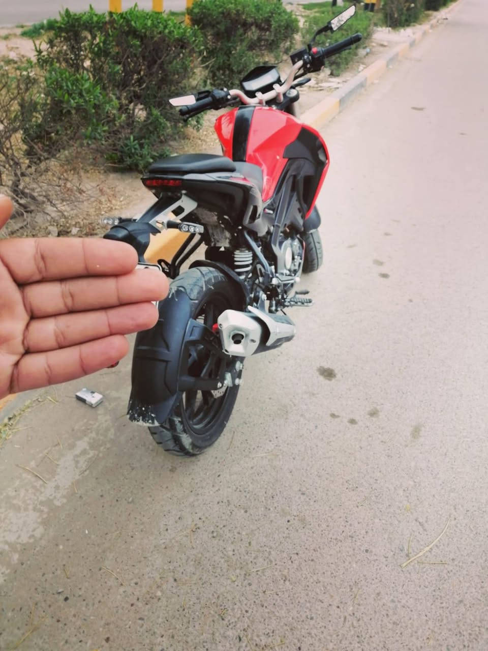 سلام عليكم دراجه بنلي موديل 2024 ماخذه بسنه 2025 دراجه نضيفه وزيرو رقم أربيل محركه 180 الاستفسار اتصال بل رقم موجود واتساب ورصيد ***********
