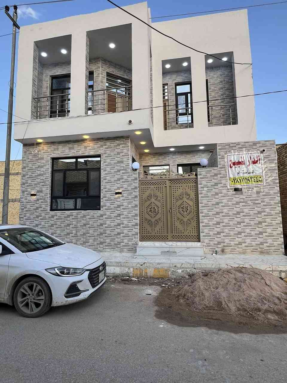 ‼️ بيت للبيع تضحيه نهايه شارع العياده حي المالكي
🛑دار طابقين بعده ما سكون يحتوي عله ٣ غرف الطابق الارضي غرفه معه صحيات داخليه وخارجيه واستقبال وصاله ومناور ومطبخ 

🛑 الطابق الثاني يحتوي على غرفتين ومطبخ وصحيات وصاله كونكريت مسلح سطح شتايكر بناء ٢٠٢٦ درجه اولى منطقه كافه الخدمات مساحه ١٠٠ متر امامي السعر ١٥٠ معه المجال للتواصل ***********
