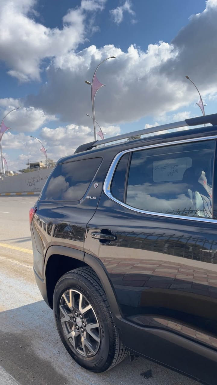 جي ام سي اكاديا 2023

مواصفات SLE
كشنات خلفية منفصل 
تبريد قطعتين 
دفع امامي 
تبريد مركزي
اشاير بالمري 
٧ راكب 
ناقل الحركة بيانو (دكمة)
والمواصفات المعروفة بالاكاديا

ضرر السيارة : حافة البنيد فقط المتضرر بس البونيد مصبوغ توحيد لون اي تعديل او رصعة او شخط ينزل من السعر شرط الراديتر البلادي حادثها بسيط بدون شواصي بدون لغود

سعر 263 ورقة وقابل للتفاوض 
صورة رقم الشاصي والتفاصيل الباقية موجودة بالصور
رقم:*********** كركوك, العراق
