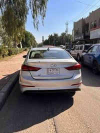 النترا ۲٠١٧ وارد امريكي  سياره فول ما عدا الفتحه والمري مو شفط  حادثة ...