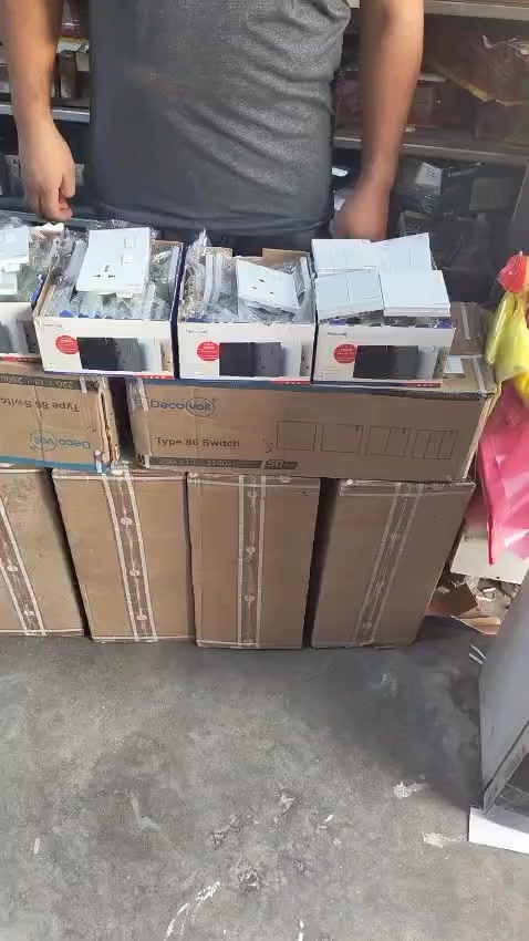 السلام عليكم 
وجبة جديدة من سويجات الانارة والسوي بلك الاصلي✅
ضمان استبدال حقيقي لمدة 25 سنة ! ✅
ماركة ديكو ڤولت DECO VOLT ✅
شكل حديث نضام بيانو ديكور ✅
العنوان بسماية الشارع العام مقابيل حلويات برهومي ✅


**إذا كنت صاحب هذا الإعلان وتريد حذفه لأي سبب، رجاءا أرسل رسالة إلى الدعم الفني**