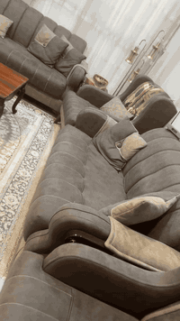 للبيع عشر مقاعد مستعمل لكن نظيف ٥٠٠وبي مجال
***********
