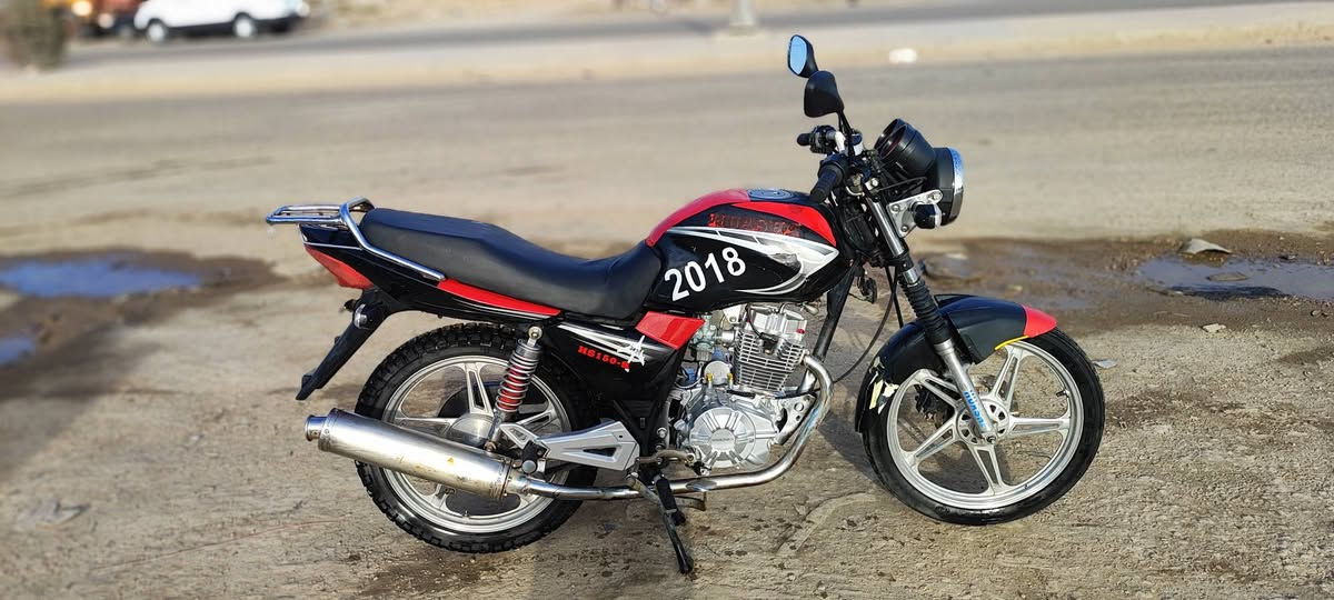 ياالله دراجه هيوشه للبيع موديل2018 السعر 650وبي مجال اوراق منفيس فقط محرك ما ممدود عليه صبانه المكان الرمادي الجزيره البريشه هاذ رقمي للتواصل *********** مو شراي لا تعبني ولا اتعبك
