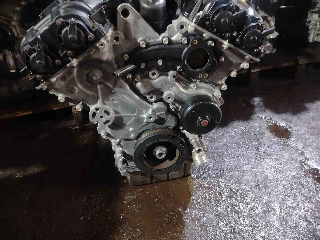 يتوافر مكاين اوكيرات بزون جميع الموديلات مع صيانه اوخدمه توصيل ساحه الطيران ***********
