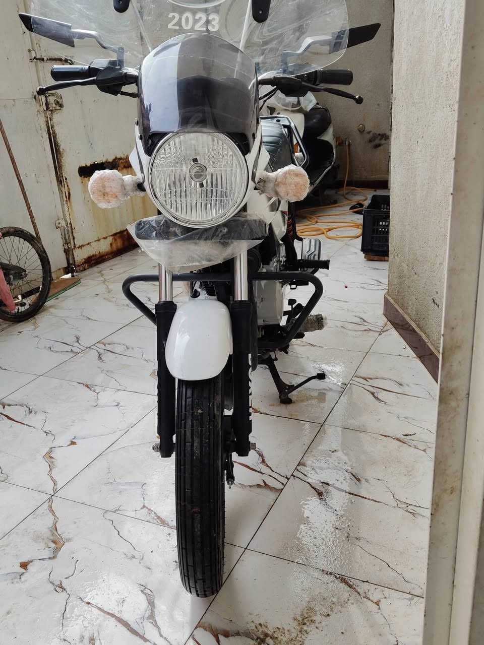 السلام عليكم بوكسر موديل 22 أوراق اصولي دراجة نظيفة المكان المجر الكبير حقل الثالث السعر خاص ***********
