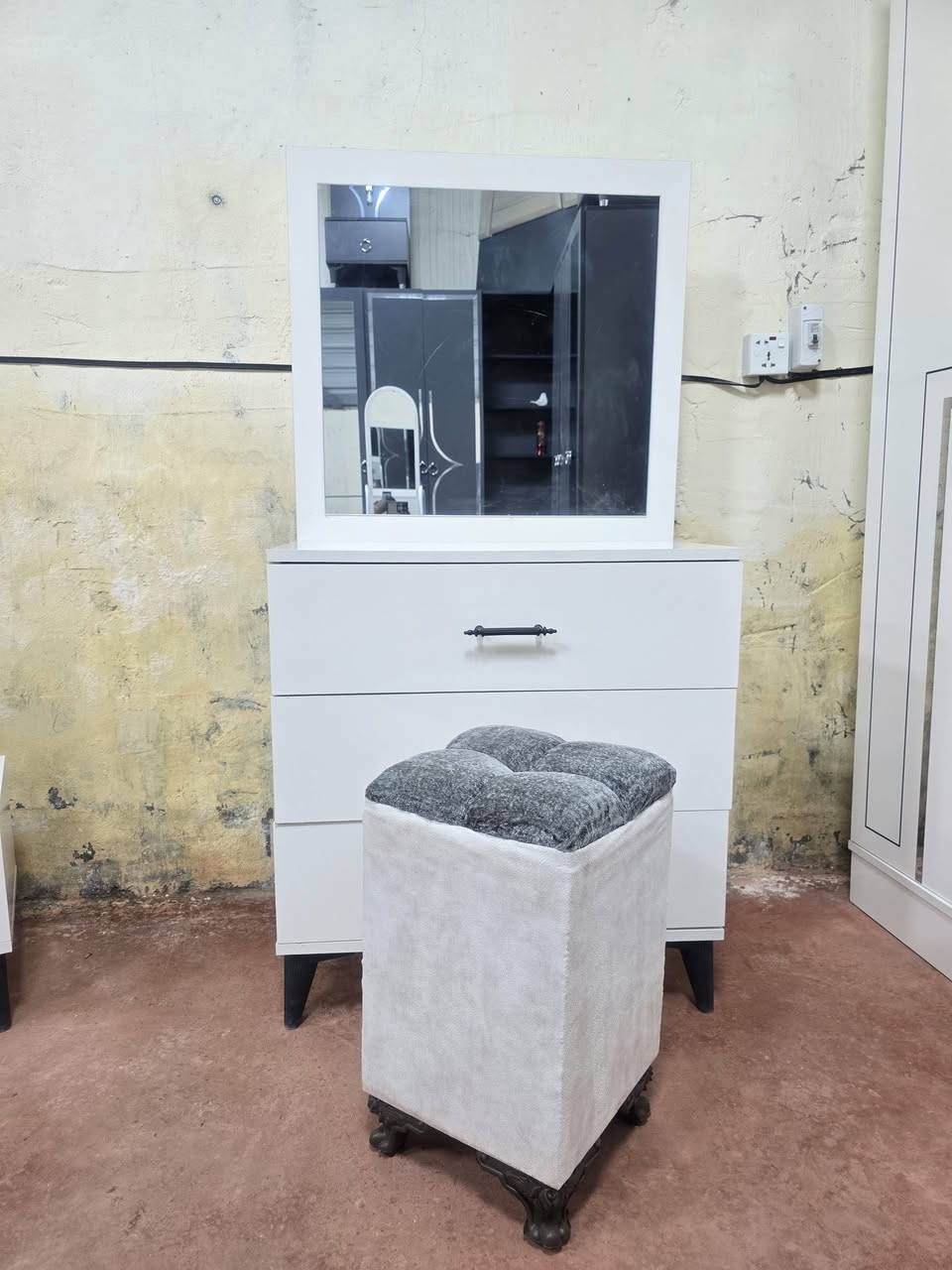 غرفه نوم تركي مستخدم 6قطع نضافه اخت الجديد 💗
#سعر 500قفل مع الشد والنقل داخل بغداد مجاني 💗
يوجد انواع الغرف التركي 💗


**إذا كنت صاحب هذا الإعلان وتريد حذفه لأي سبب، رجاءا أرسل رسالة إلى الدعم الفني**