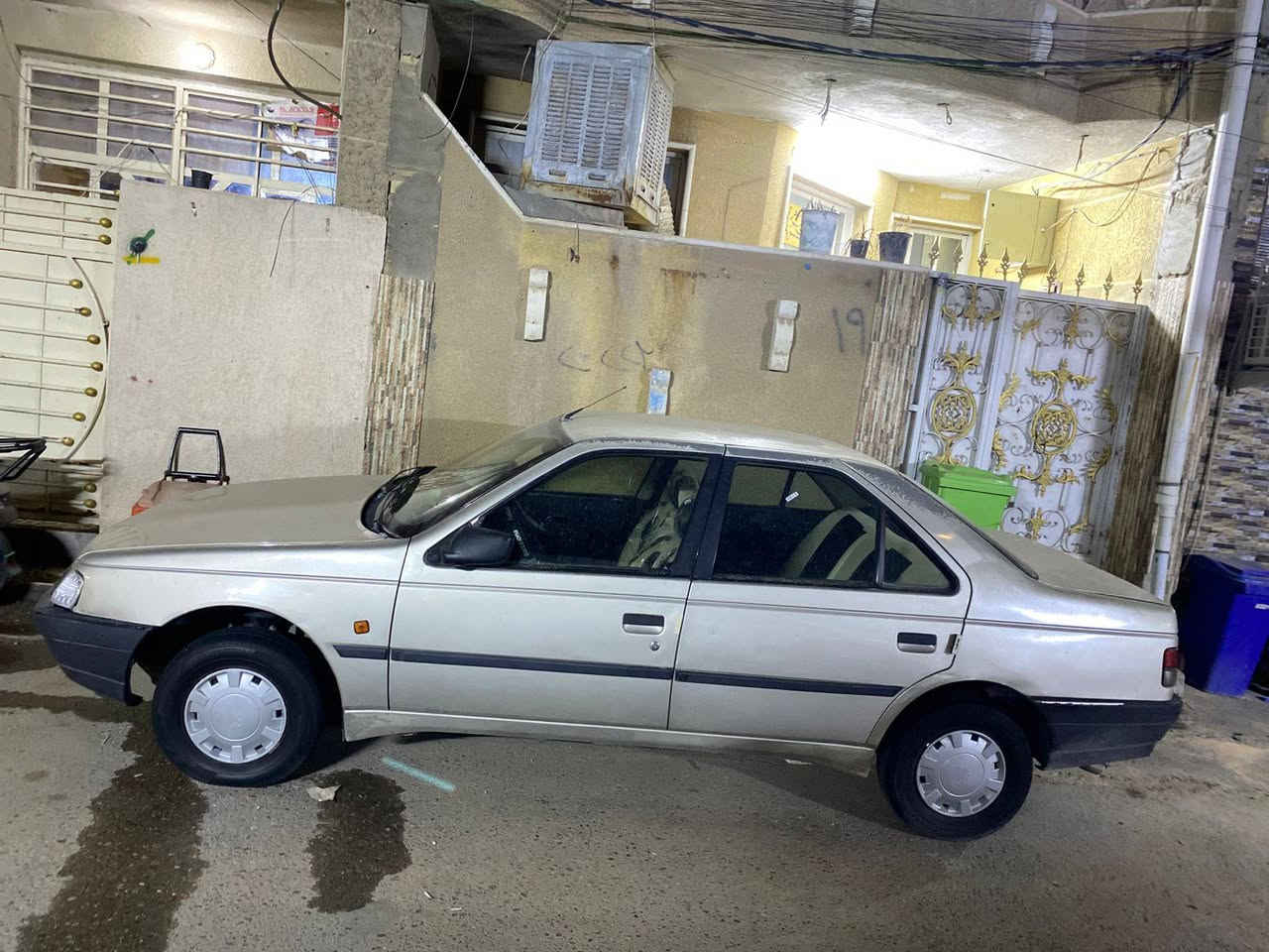 السلام عليكم بيجو روى موديل 9 للبيع كير ومحرك واكسل خير من الله تبيرد ثلج سنويه لل٢٩ هزه بعدها مصاقطه المكان الغزاليه  ب34 وبيها مجال رقم ***********
