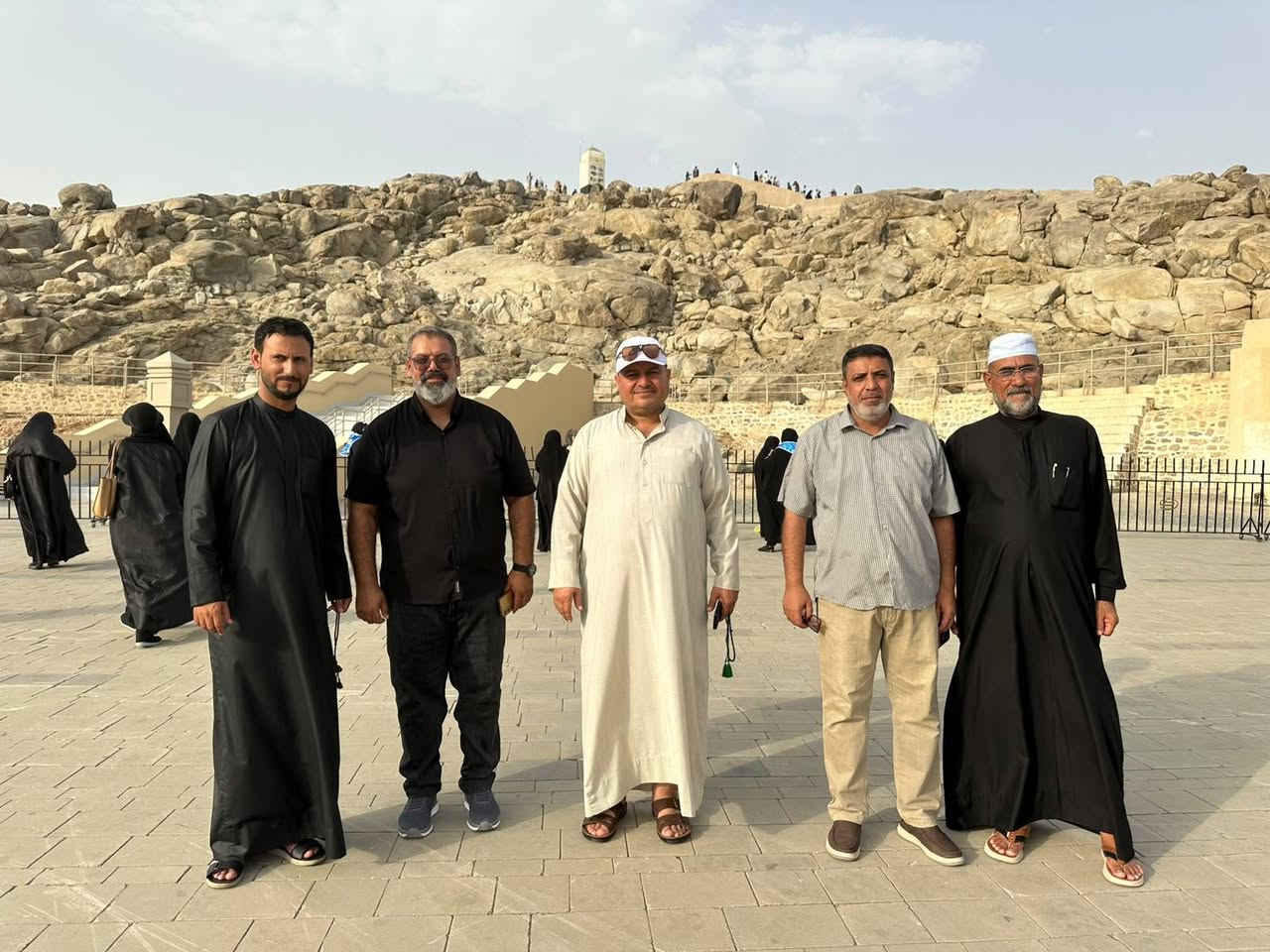 📸التقرير المصور :-

📍زيارة جماعية لمعتمري حملة ابي تراب للعمرة والسفر 
في مزارات  مكة المكرمة :-

🕌  
عرفة
📍 مكة المكرمة 

📅 الثلاثاء 2026/7/20
✈️ رحلة الطيران 2026/7/12
***********
***********
