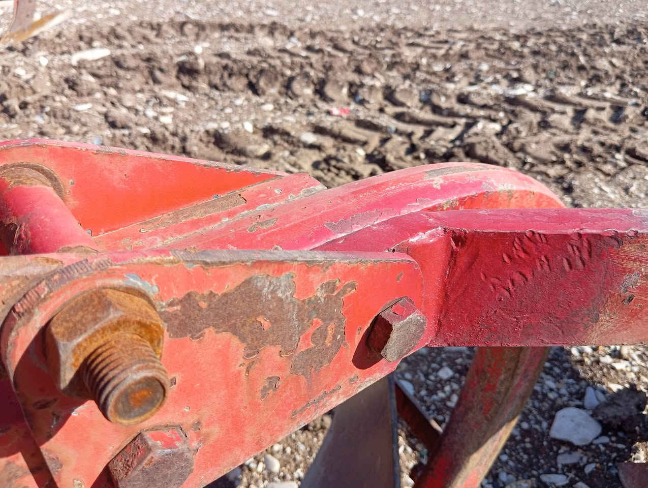 ئەم گاسنە ڕەقەم ۱٤ی کورتە بۆ فرۆشتن نرخی کۆتای ٥گەڵایە
شوێن هەڵەبجەی تازە دو لەحیمی هەیە
***********
